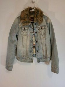 Hollister HCO surF Co. Distressed Faux Fur Collar Light Denim Lined Jacket SZ M